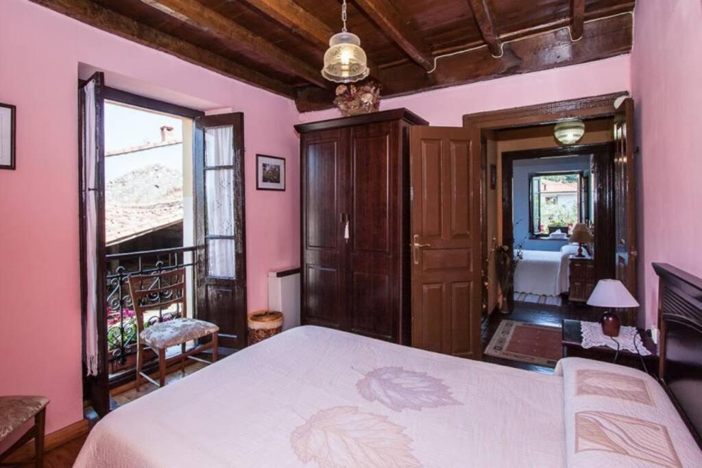 Casa del Cuetu. Traditional village house in Asturias Mere Extérieur photo